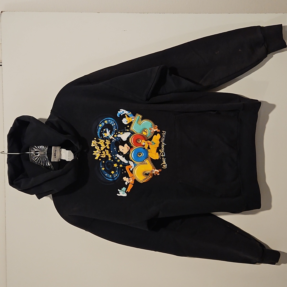 Walt Disney World 2005 'Where the party never ends' Black Long Sleeve Hoodie Lg.